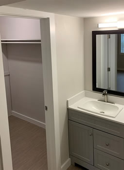 B1R-Vanity-and-Closet